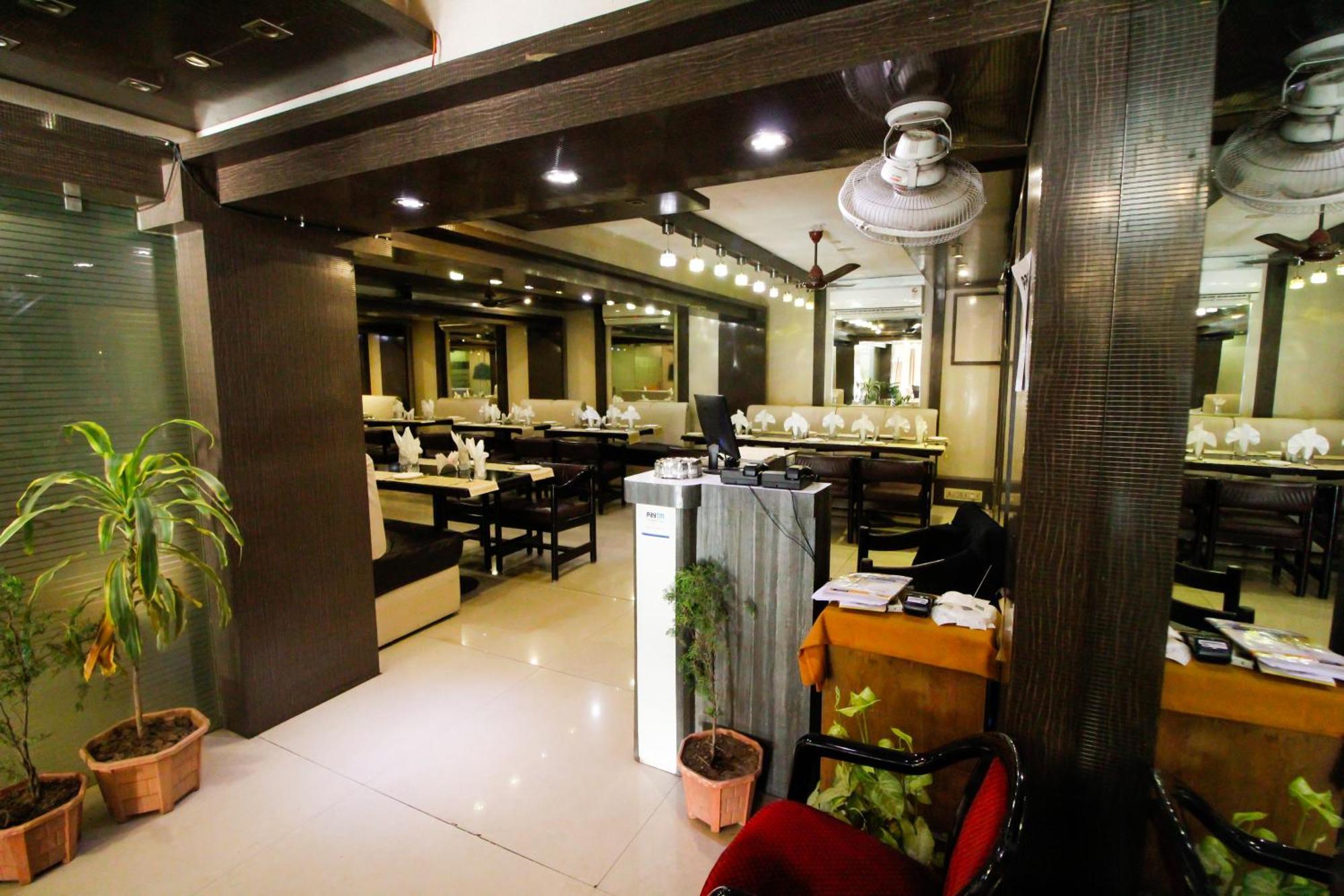 Hotel Rishi Regency Jabalpur Exteriör bild