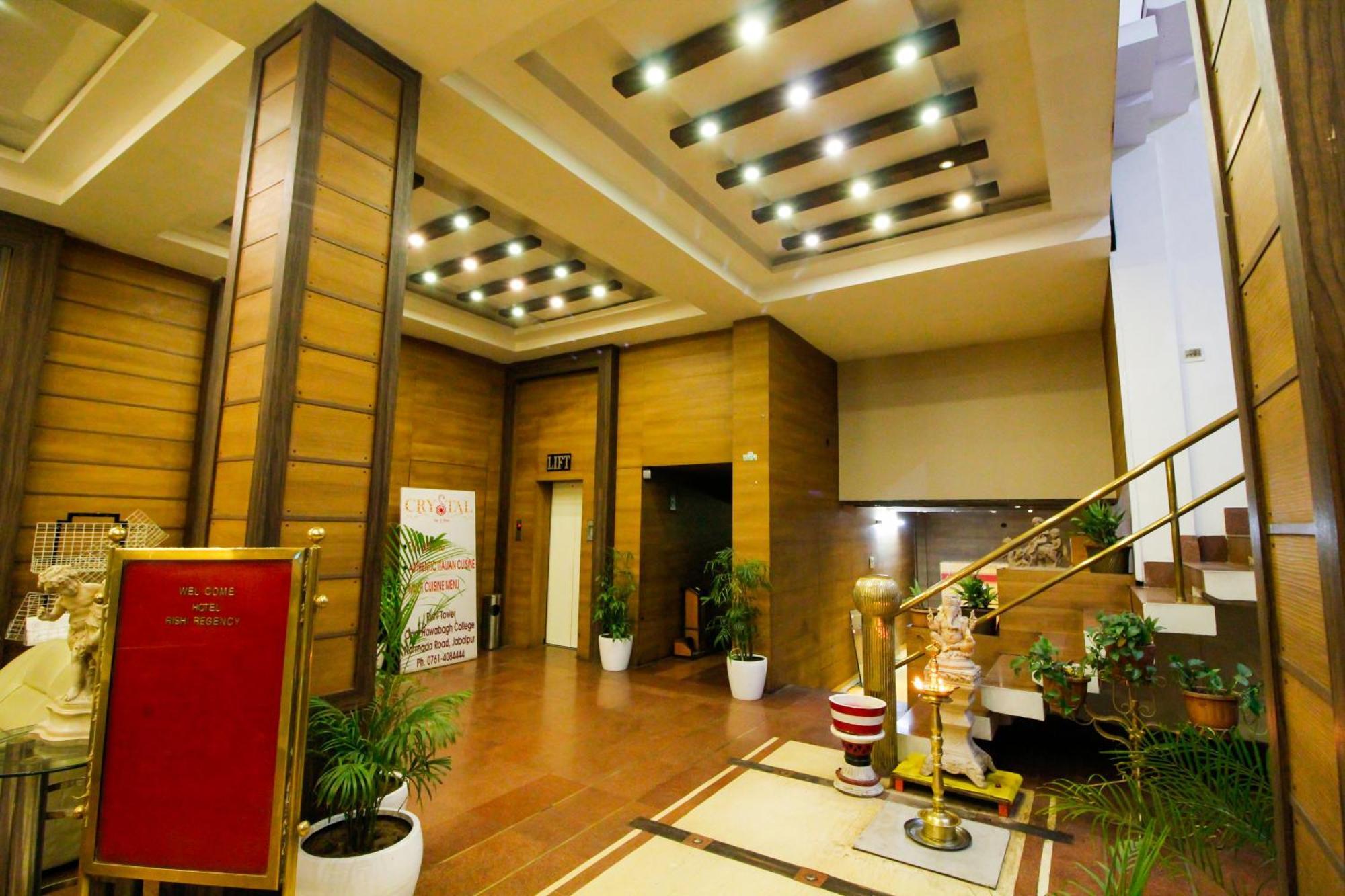 Hotel Rishi Regency Jabalpur Exteriör bild