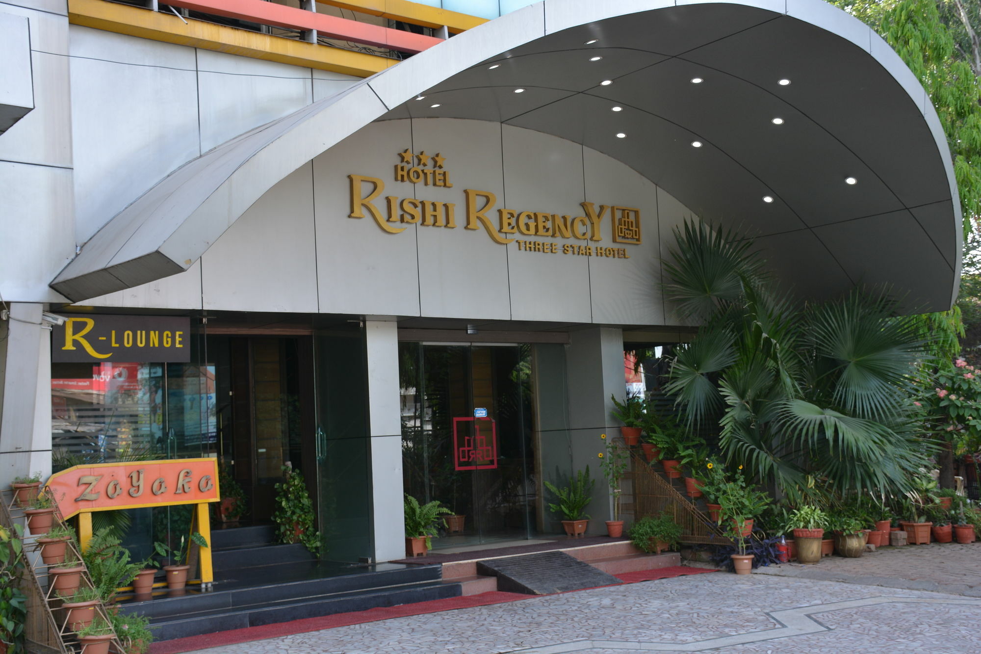 Hotel Rishi Regency Jabalpur Exteriör bild