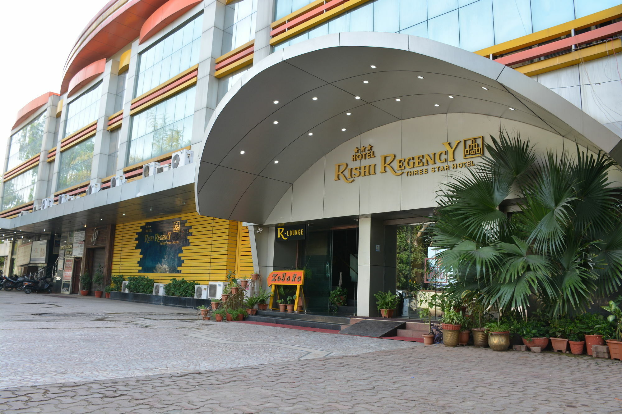 Hotel Rishi Regency Jabalpur Exteriör bild